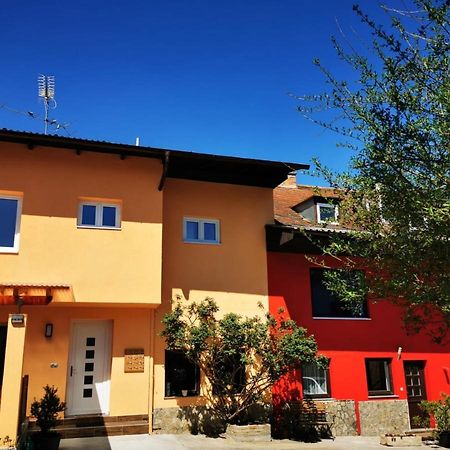 Hotel Goldene Krone Mistelbach Exterior foto