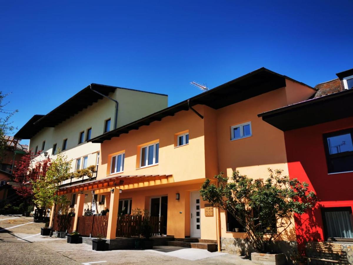 Hotel Goldene Krone Mistelbach Exterior foto