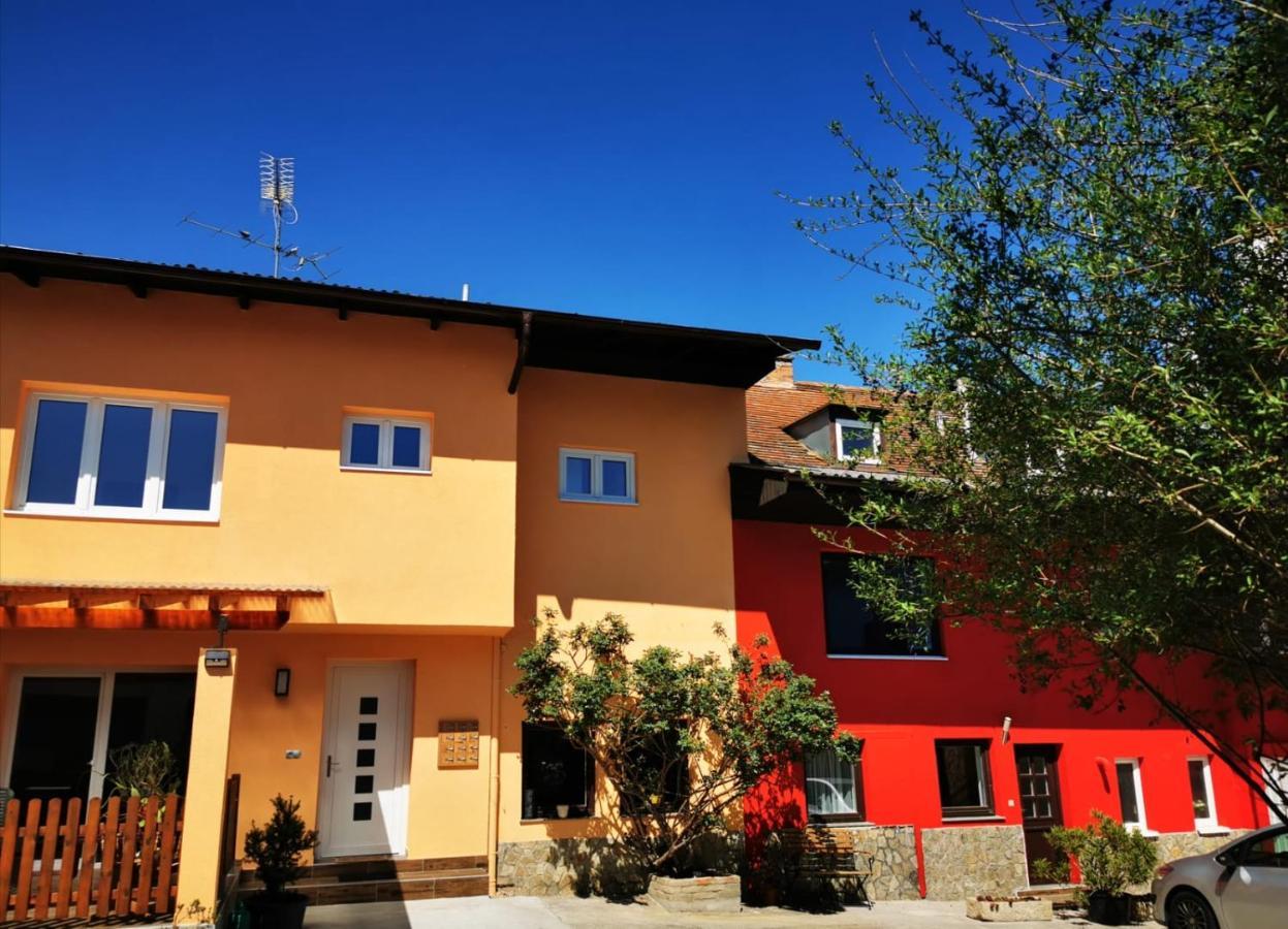 Hotel Goldene Krone Mistelbach Exterior foto